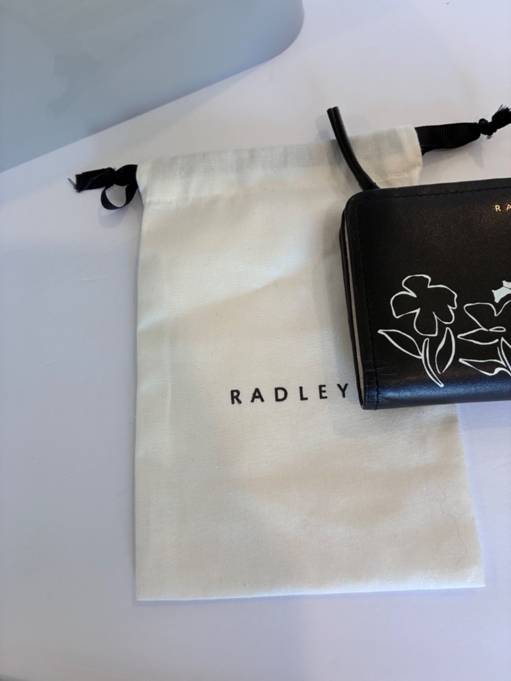 Radley London Black Floral Leather Wallet Wristlet Zip Around - Picture 14 of 14